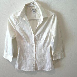 H&M Women's Button Down 3/4 Sleeves Shirt  White.  Size: 4